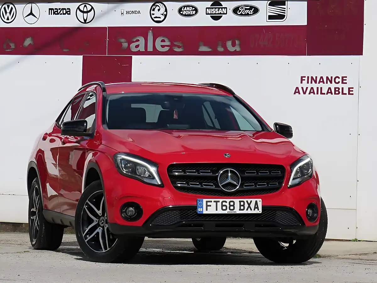 Used 2019 Mercedes-Benz Gla Urban Edition Red - Interior and Exterior details 16