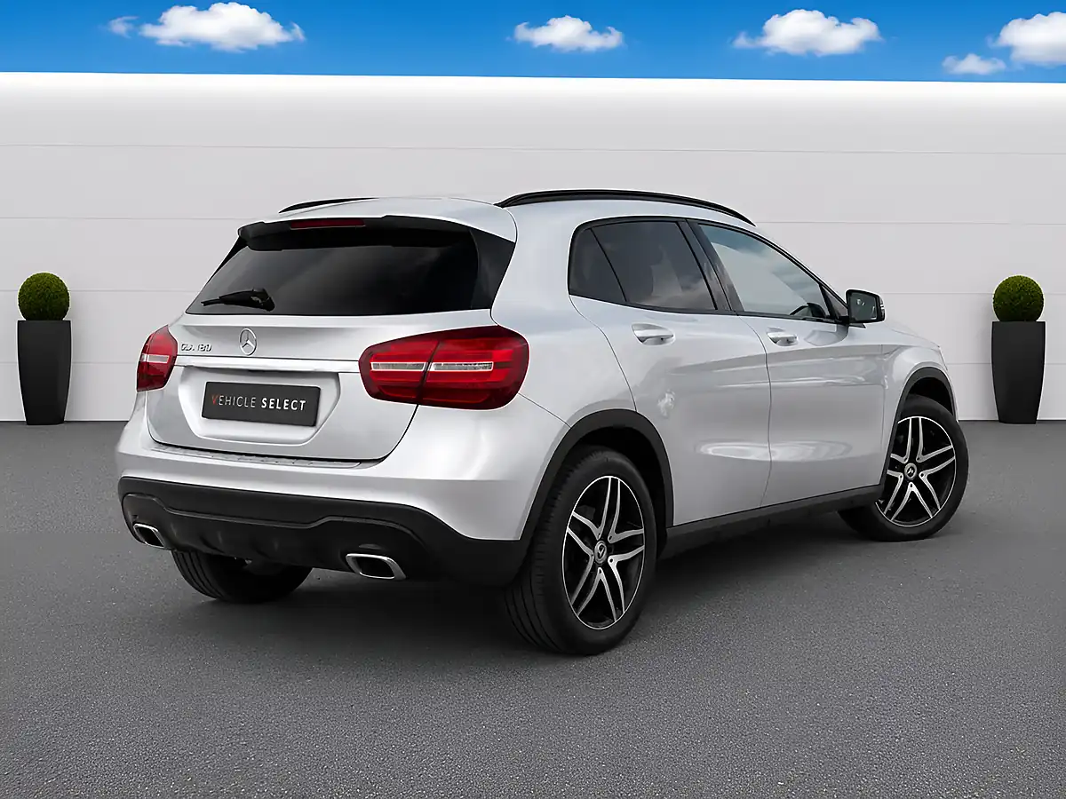 Used 2019 Mercedes-Benz Gla Urban Edition Silver - Interior and Exterior details 10
