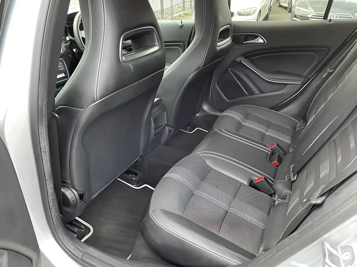 Used 2019 Mercedes-Benz Gla Urban Edition Silver - Interior and Exterior details 17