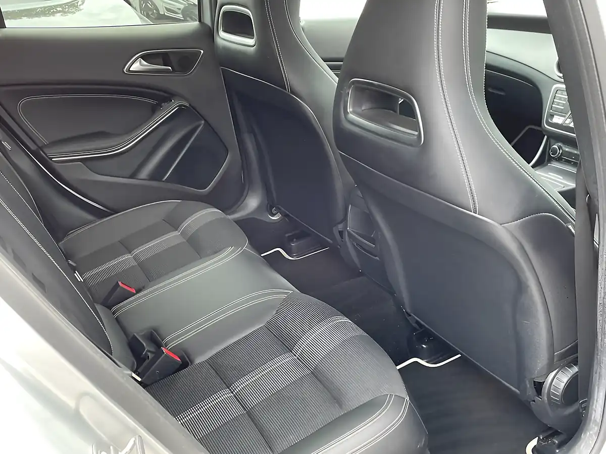 Used 2019 Mercedes-Benz Gla Urban Edition Silver - Interior and Exterior details 19