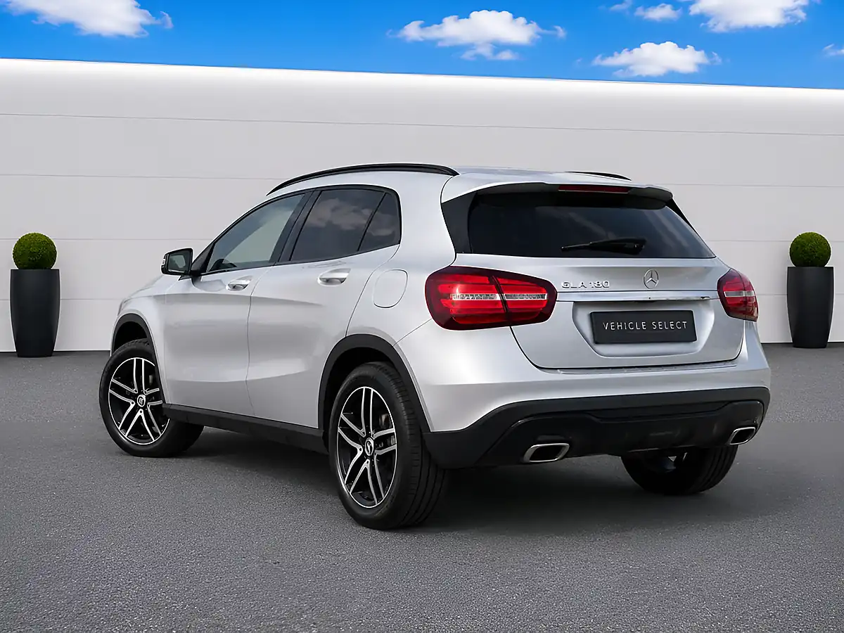 Used 2019 Mercedes-Benz Gla Urban Edition Silver - Interior and Exterior details 8