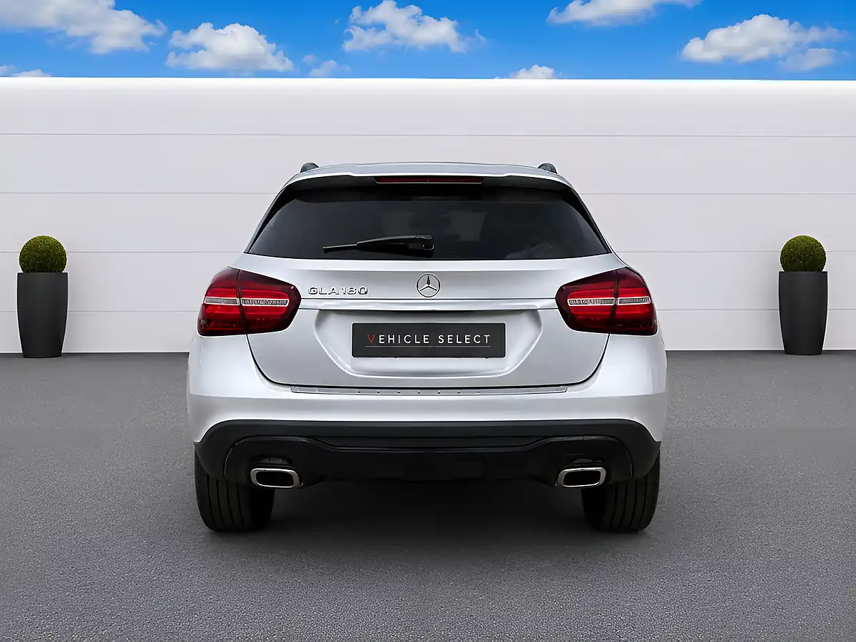 Used 2019 Mercedes-Benz Gla Urban Edition Silver - Interior and Exterior details 9