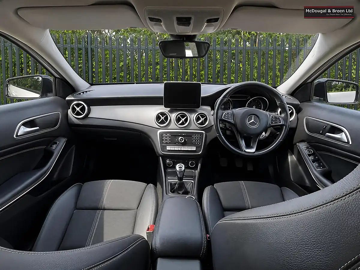Used 2019 Mercedes-Benz Gla Urban Edition White - Interior and Exterior details 10