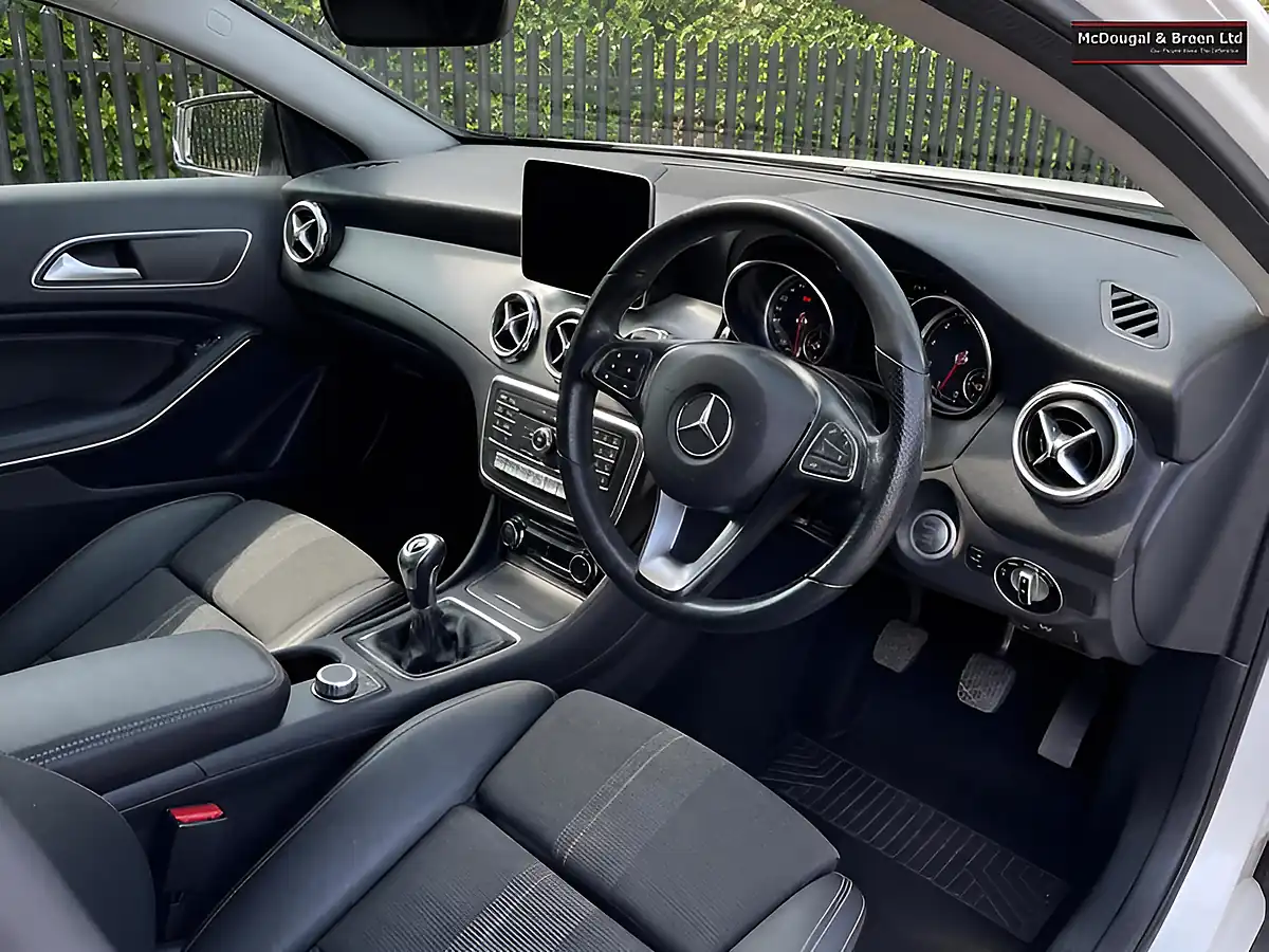 Used 2019 Mercedes-Benz Gla Urban Edition White - Interior and Exterior details 12