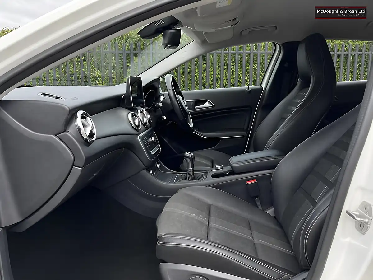 Used 2019 Mercedes-Benz Gla Urban Edition White - Interior and Exterior details 14