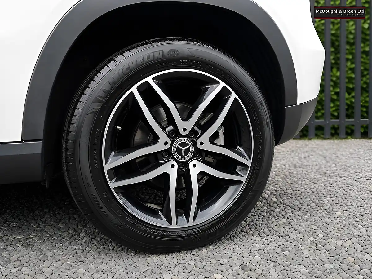 Used 2019 Mercedes-Benz Gla Urban Edition White - Interior and Exterior details 18