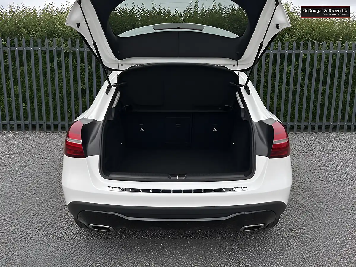 Used 2019 Mercedes-Benz Gla Urban Edition White - Interior and Exterior details 19