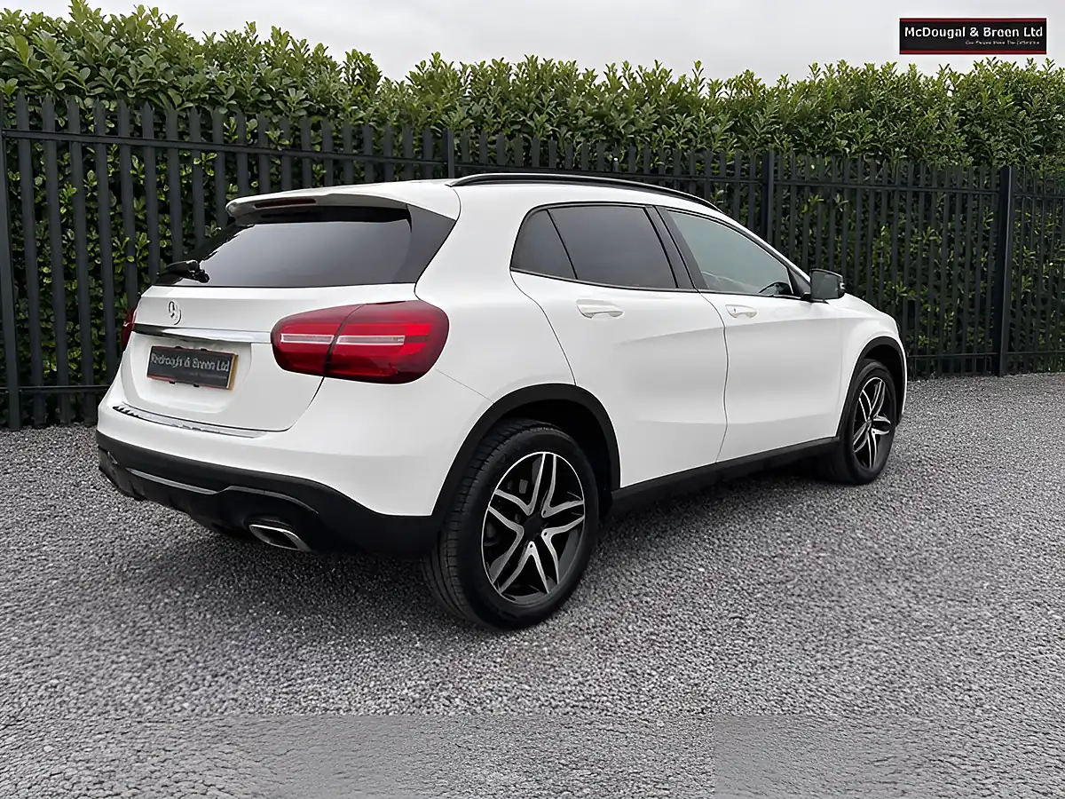 Used 2019 Mercedes-Benz Gla Urban Edition White - Interior and Exterior details 5