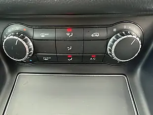 Used 2019 Mercedes-Benz Gla Urban Edition White - Interior and Exterior details 13