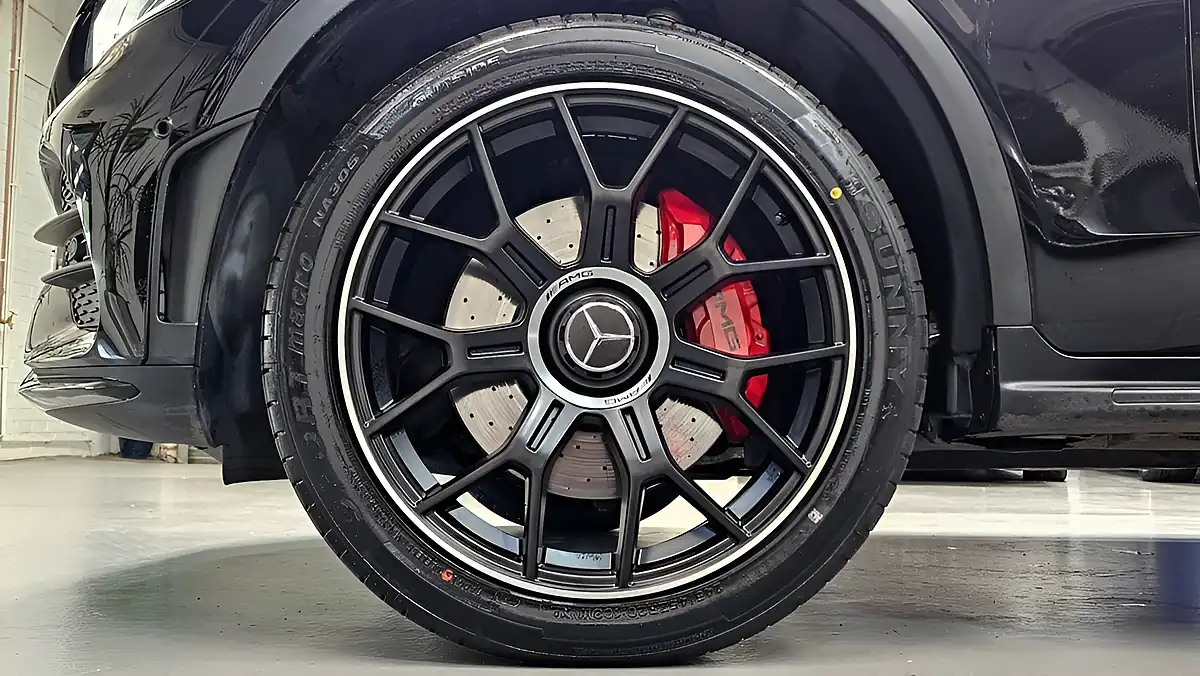Used 2019 Mercedes-Benz Glc AMG Line Obsidian Black - Interior and Exterior details 13