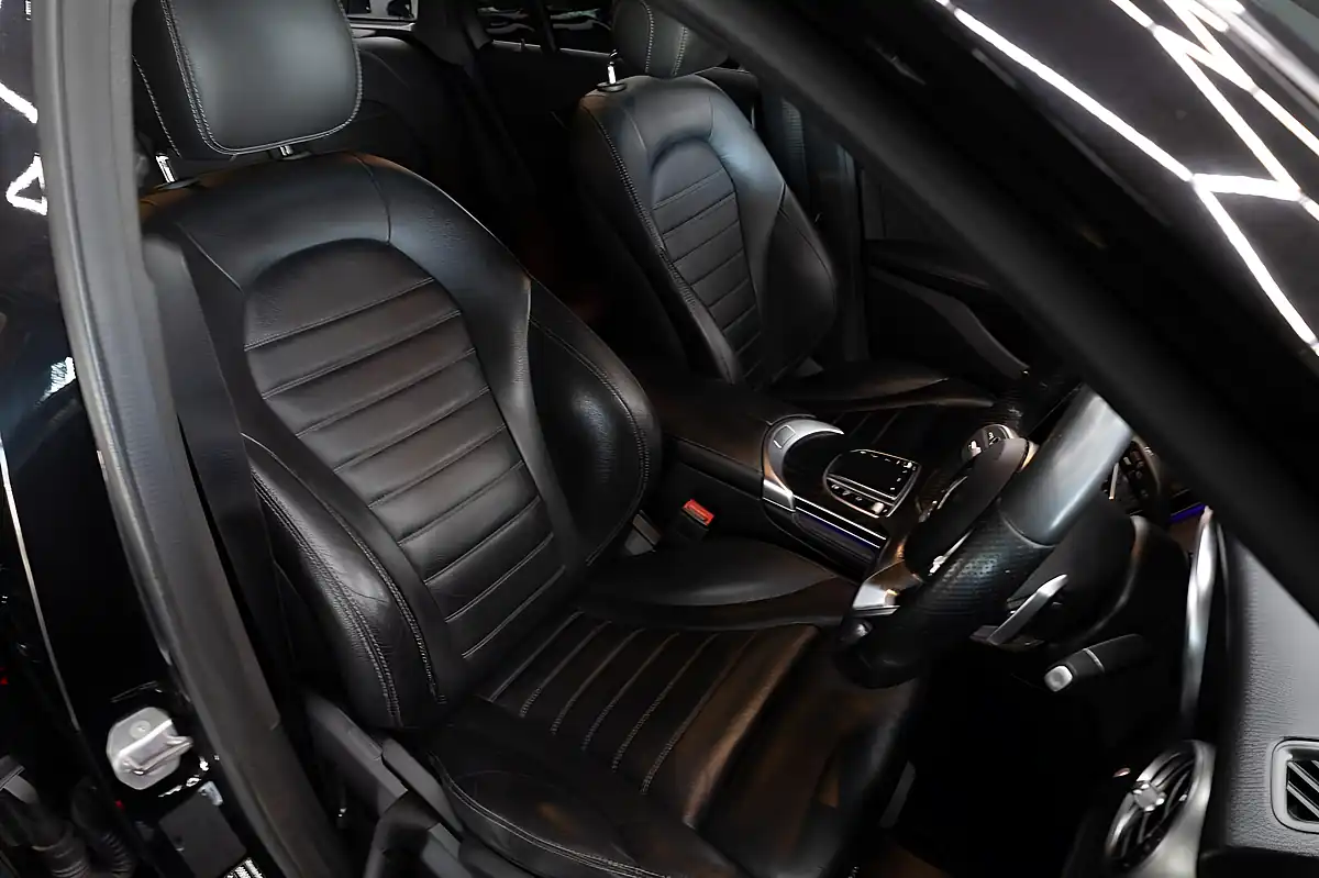 Used 2019 Mercedes-Benz Glc AMG Line (premium) Black - Interior and Exterior details 13