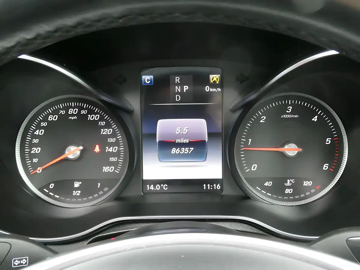 Used 2019 Mercedes-Benz Glc AMG Line (premium) Coupe Grey - Interior and Exterior details 8