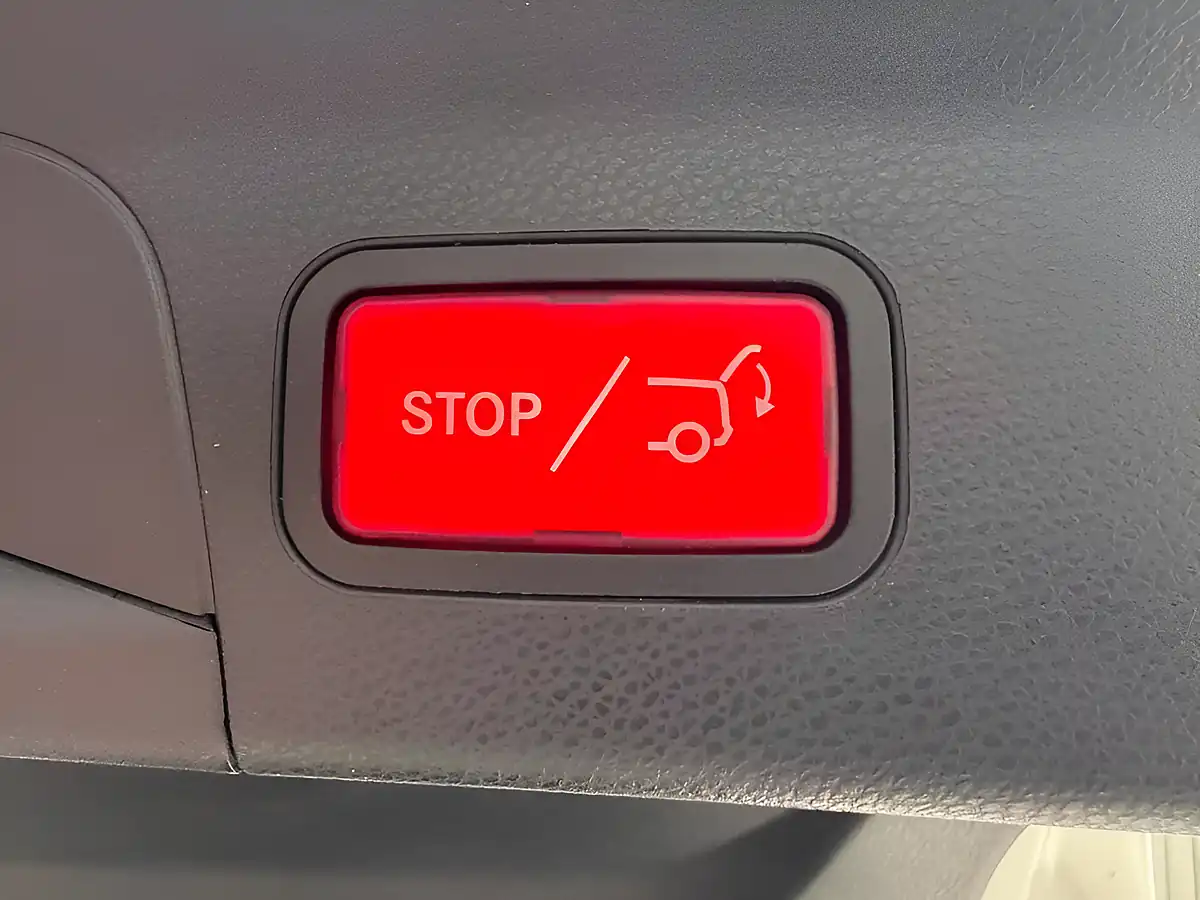 Used 2019 Mercedes-Benz Glc AMG Line (premium) Coupe White - Interior and Exterior details 9