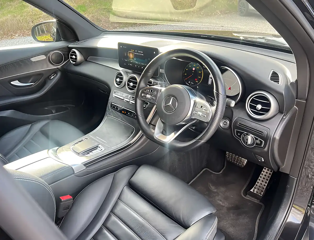 Used 2019 Mercedes-Benz Glc AMG Line Premium Obsidian Black - Interior and Exterior details 10