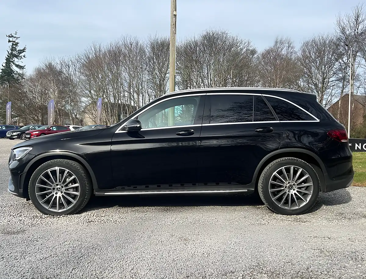 Used 2019 Mercedes-Benz Glc AMG Line Premium Obsidian Black - Interior and Exterior details 6
