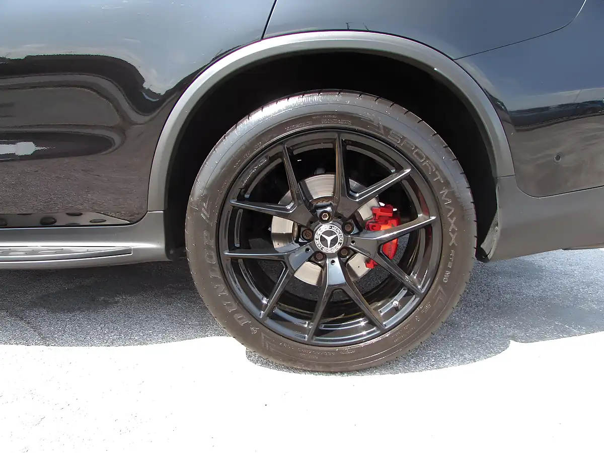 Used 2019 Mercedes-Benz Glc AMG Line (premium Plus) Coupe Black - Interior and Exterior details 15