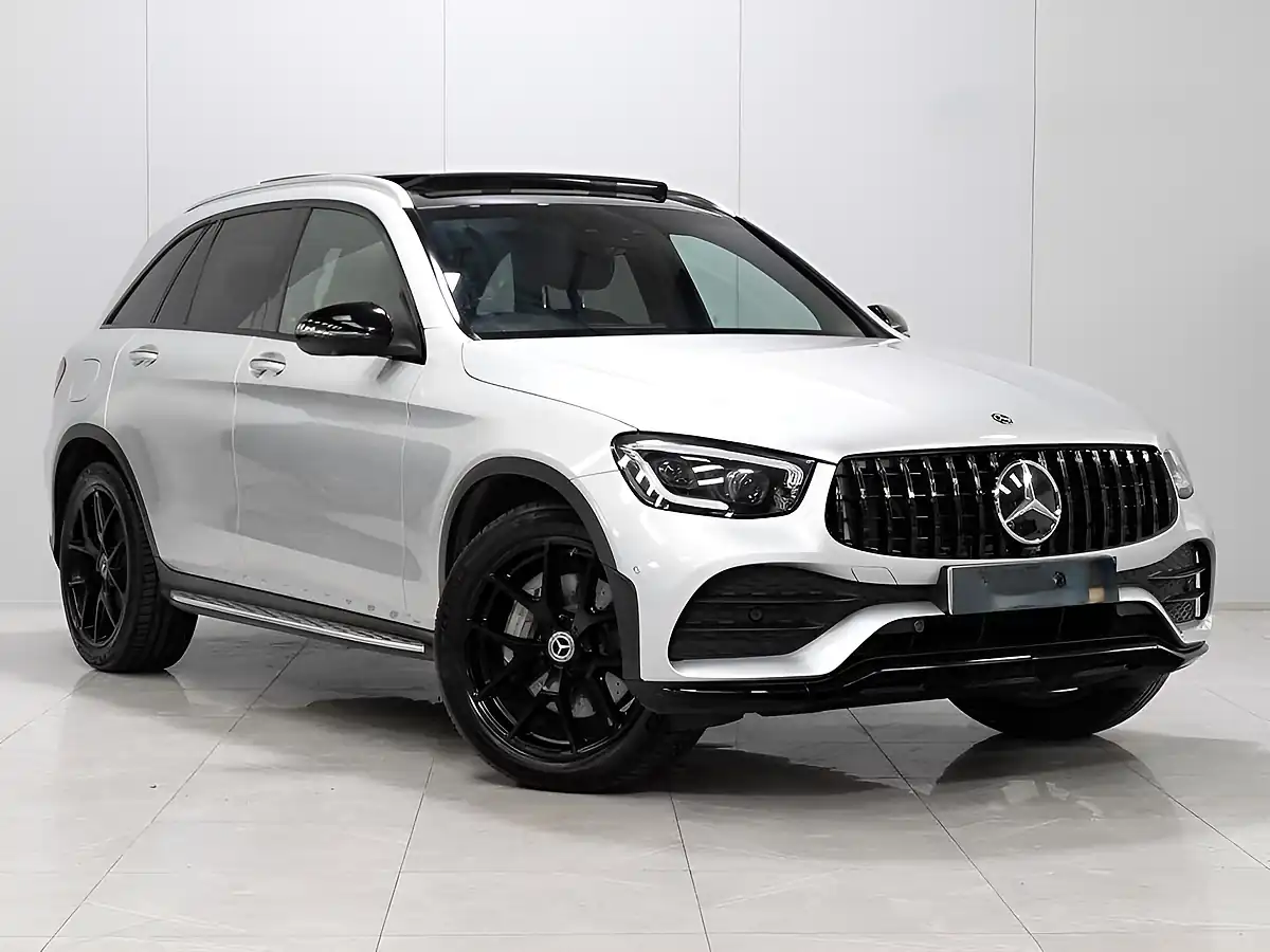 Used 2019 Mercedes-Benz Glc AMG Line Premium Plus Iridium Silver - Front View