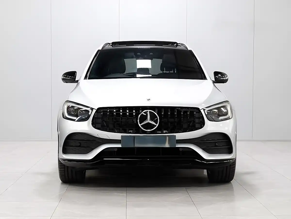 Used 2019 Mercedes-Benz Glc AMG Line Premium Plus Iridium Silver - Interior and Exterior details 5