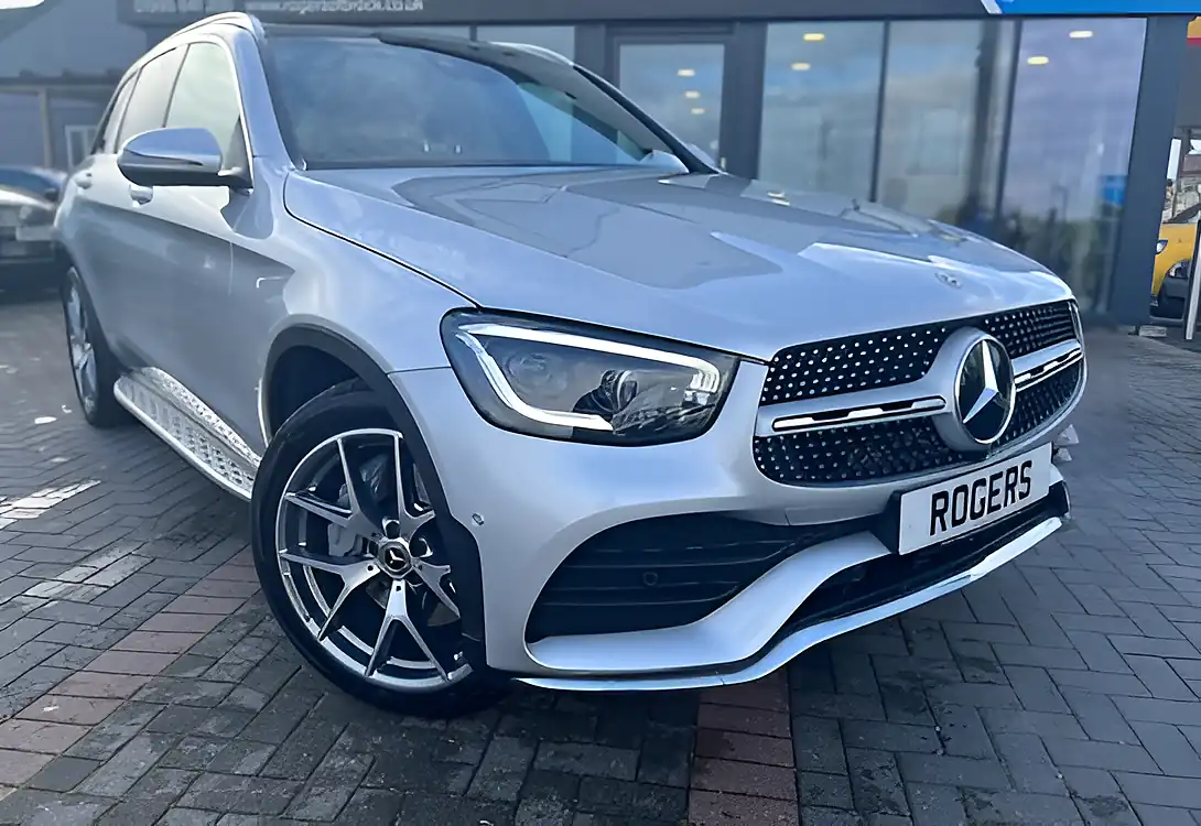 Used 2019 Mercedes-Benz Glc AMG Line Premium Plus Iridium Silver - Interior and Exterior details 5