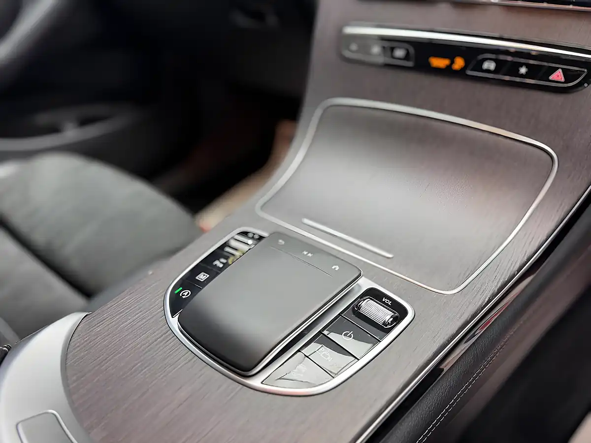 Used 2019 Mercedes-Benz Glc AMG Line White - Interior and Exterior details 15