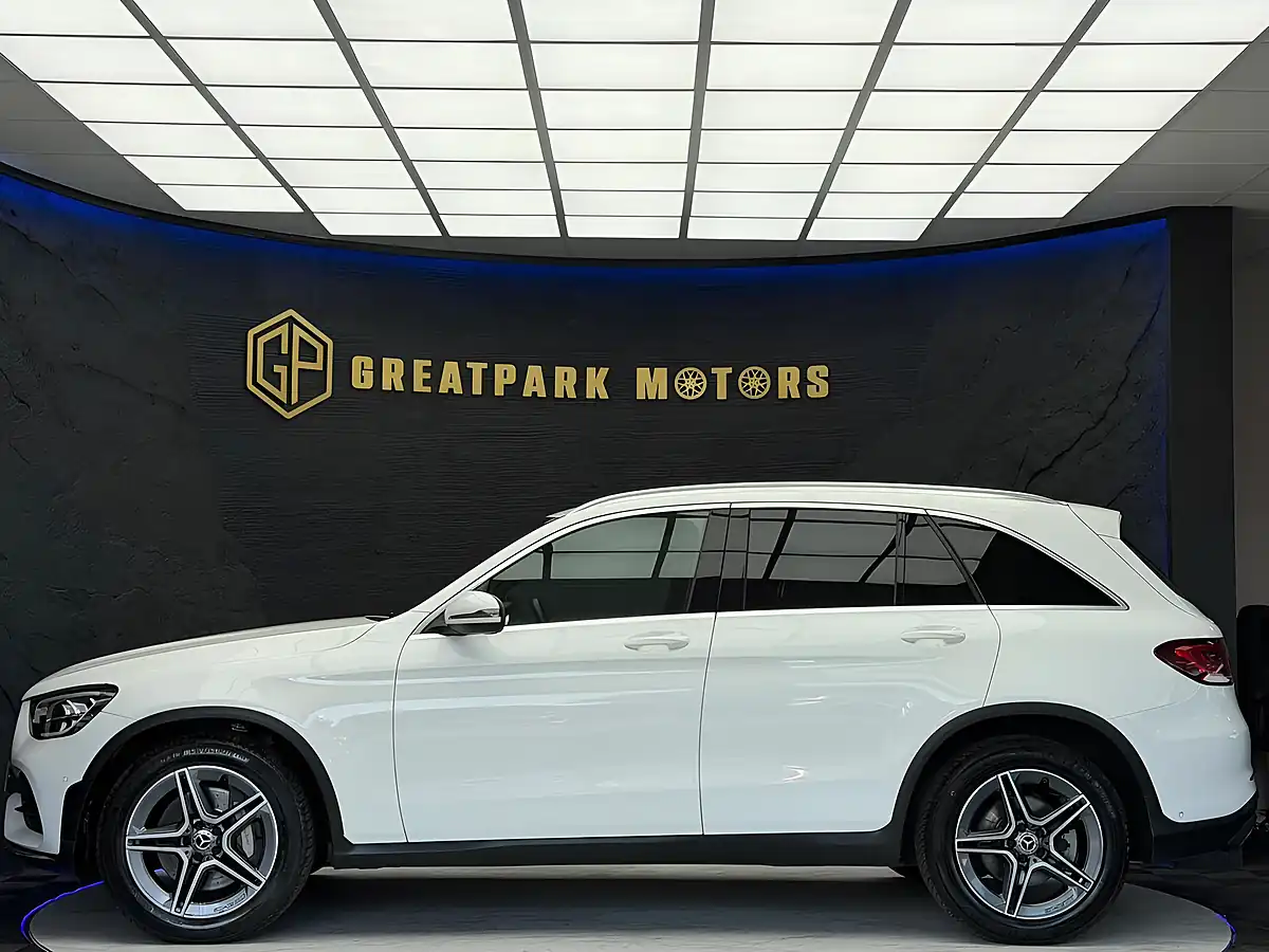 Used 2019 Mercedes-Benz Glc AMG Line White - Interior and Exterior details 8