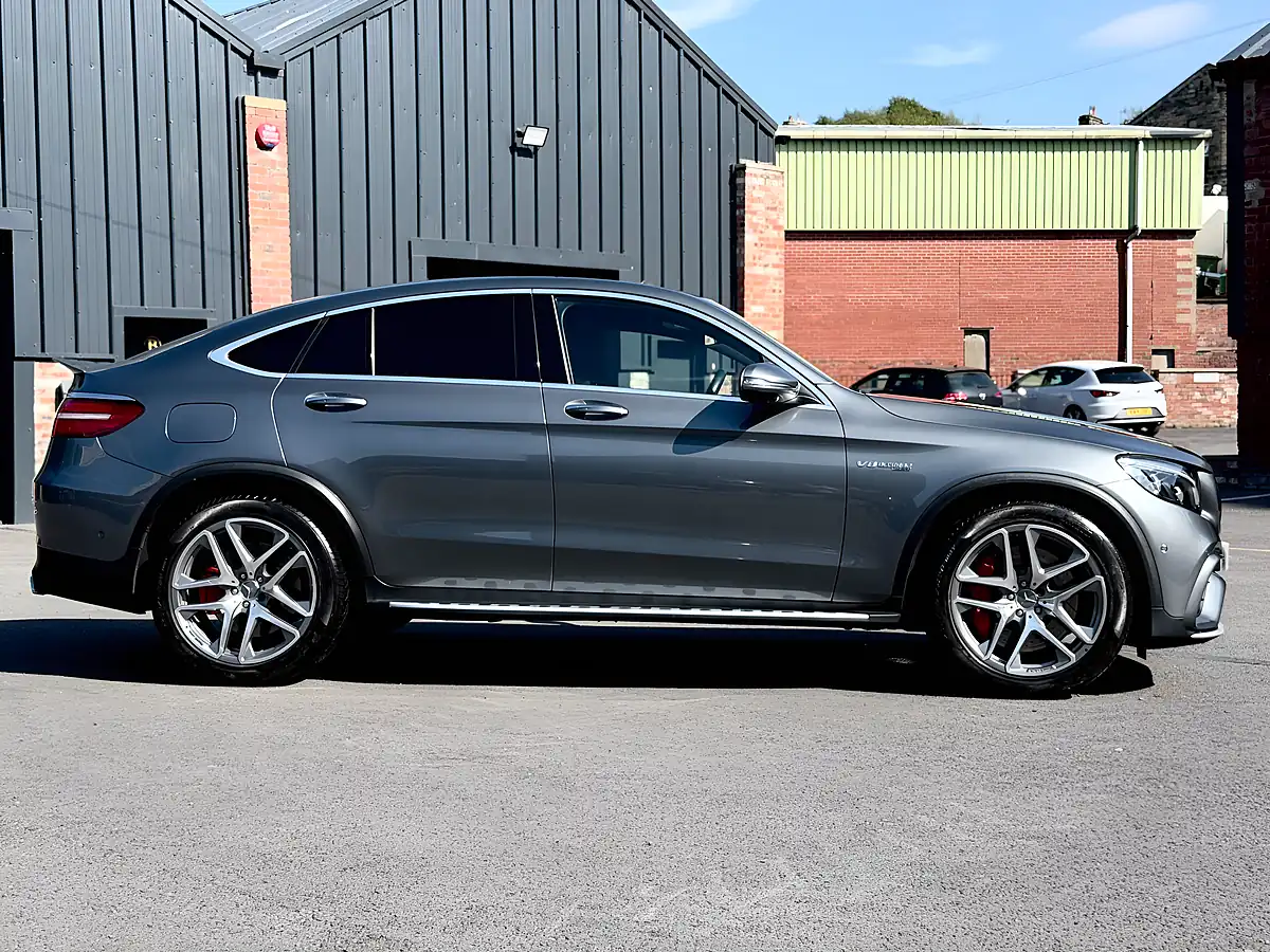 Used 2019 Mercedes-Benz Glc AMG S Premium Grey - Interior and Exterior details 10