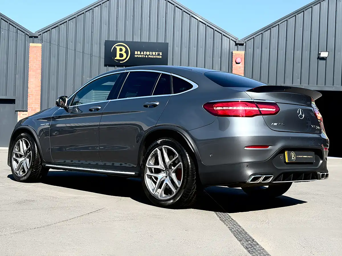 Used 2019 Mercedes-Benz Glc AMG S Premium Grey - Interior and Exterior details 12