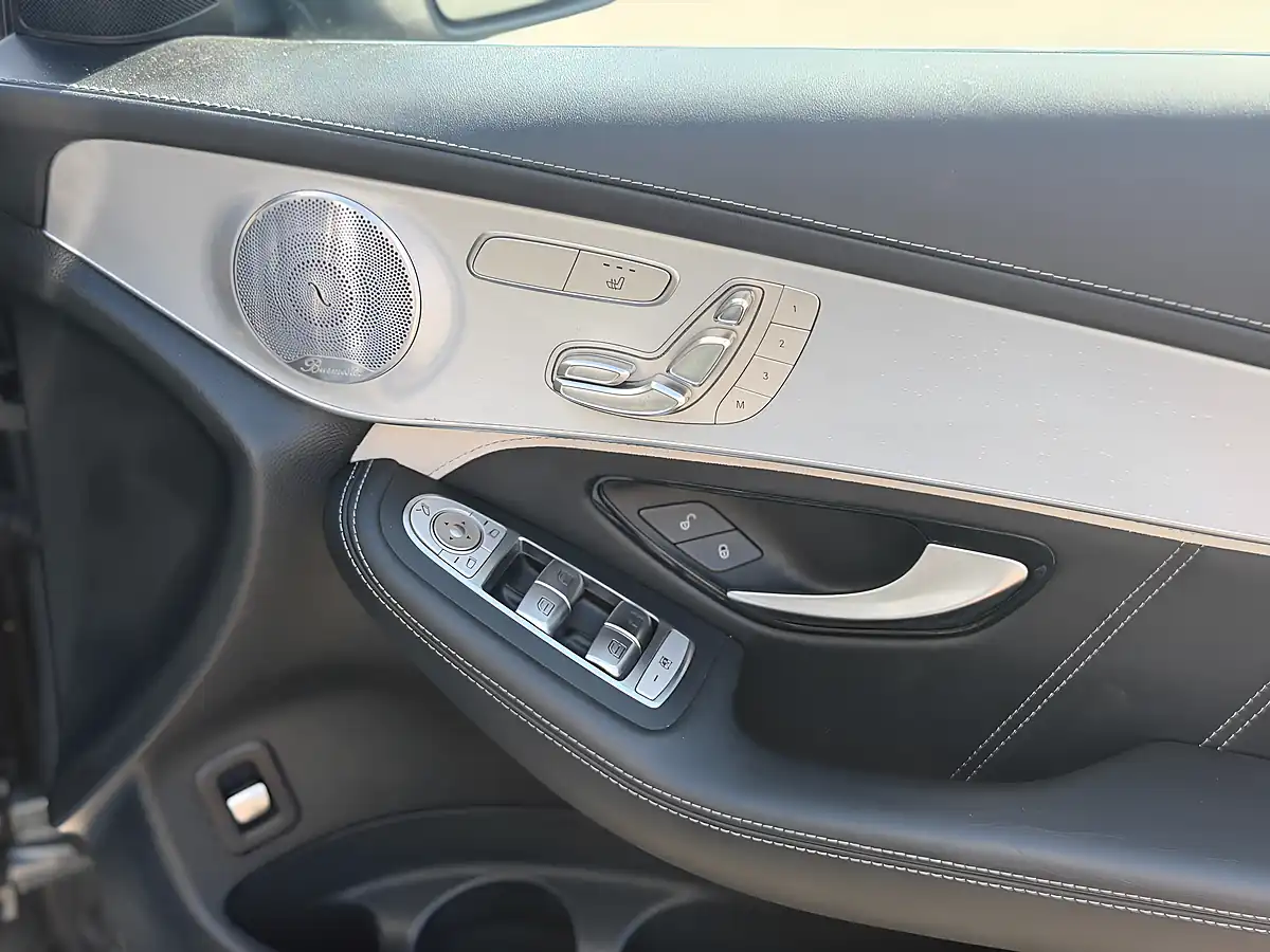 Used 2019 Mercedes-Benz Glc AMG S Premium Grey - Interior and Exterior details 17