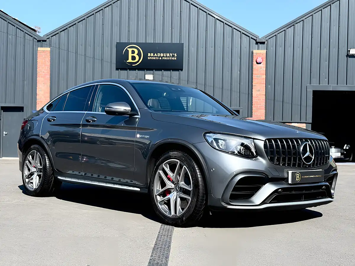 Used 2019 Mercedes-Benz Glc AMG S Premium Grey - Interior and Exterior details 3