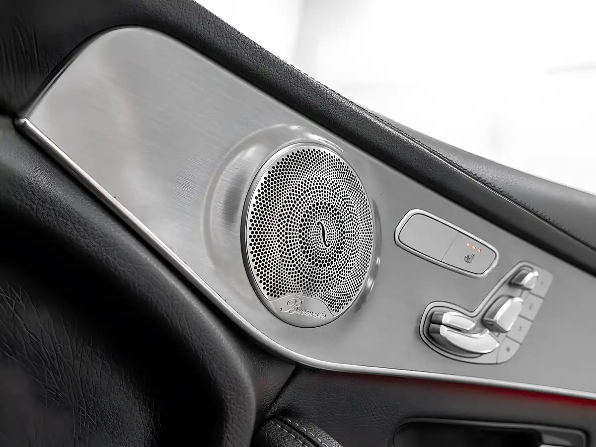 Used 2019 Mercedes-Benz Glc Premium Plus Hyacinth Red - Interior and Exterior details 13