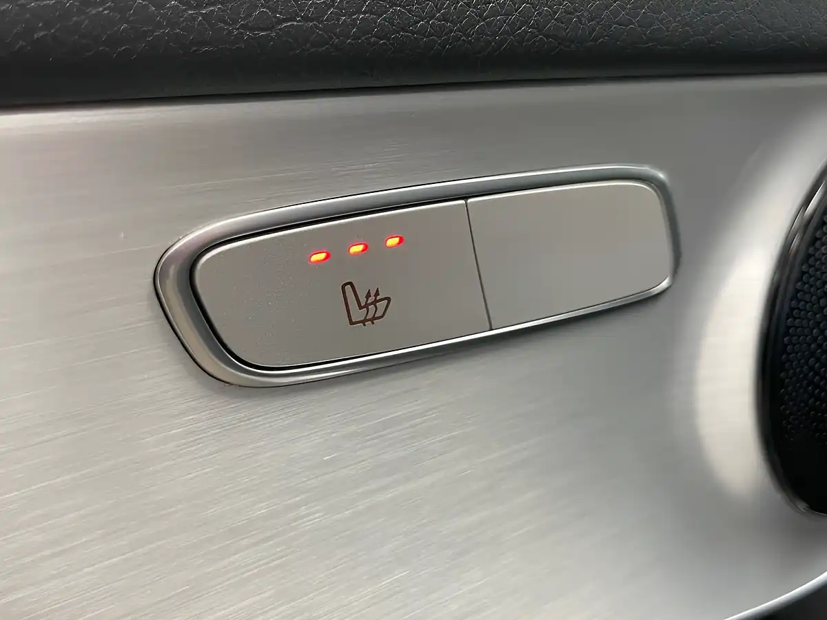 Used 2019 Mercedes-Benz Glc Sport Iridium Silver - Interior and Exterior details 16