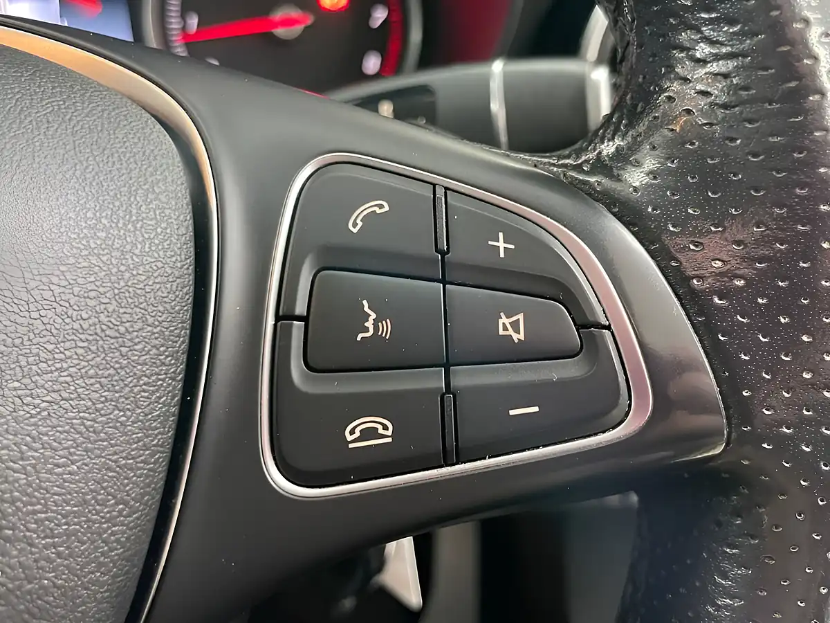 Used 2019 Mercedes-Benz Glc Sport Iridium Silver - Interior and Exterior details 17