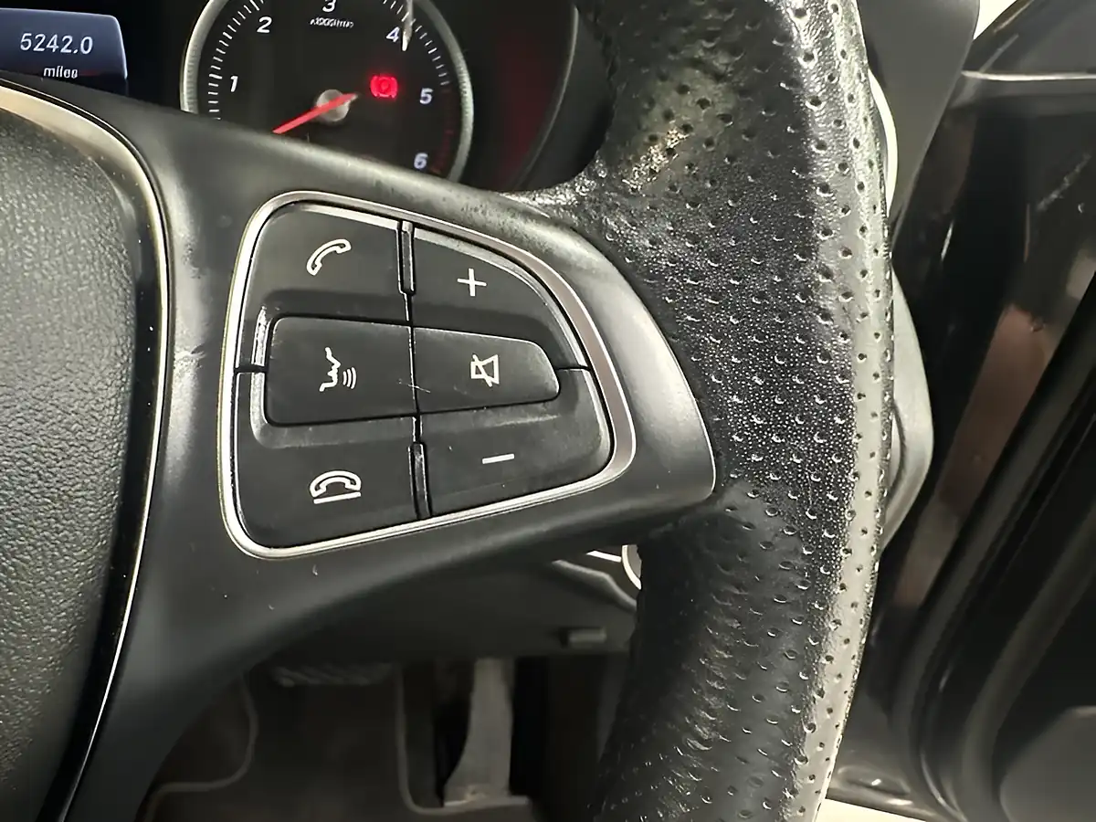 Used 2019 Mercedes-Benz Glc Urban Edition Black - Interior and Exterior details 20