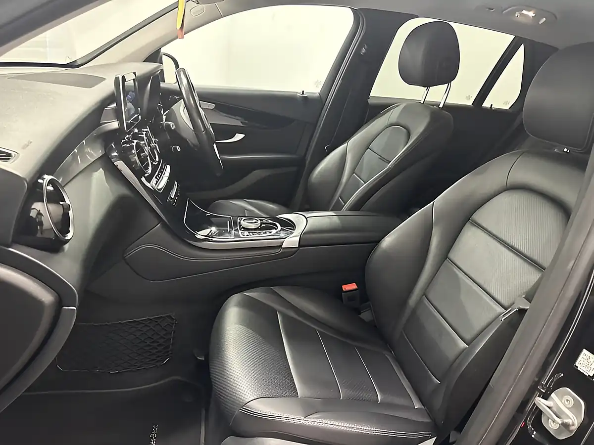 Used 2019 Mercedes-Benz Glc Urban Edition Black - Interior and Exterior details 9