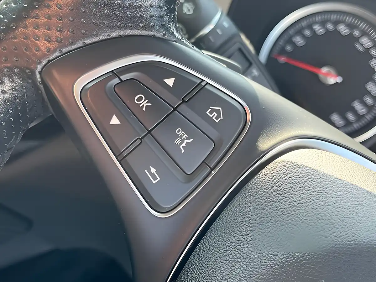 Used 2019 Mercedes-Benz Glc Urban Edition Black - Interior and Exterior details 15