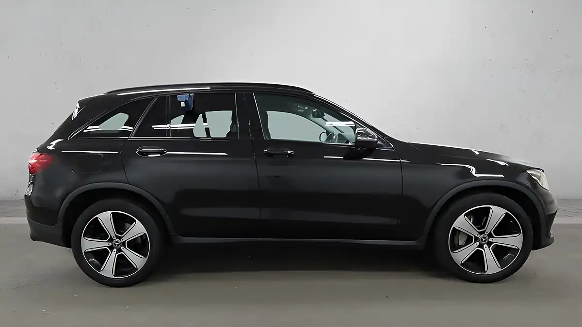 Used 2019 Mercedes-Benz Glc Urban Edition Black - Interior and Exterior details 5