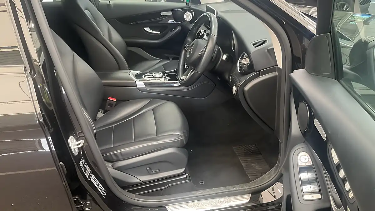 Used 2019 Mercedes-Benz Glc Urban Edition Black - Interior and Exterior details 7