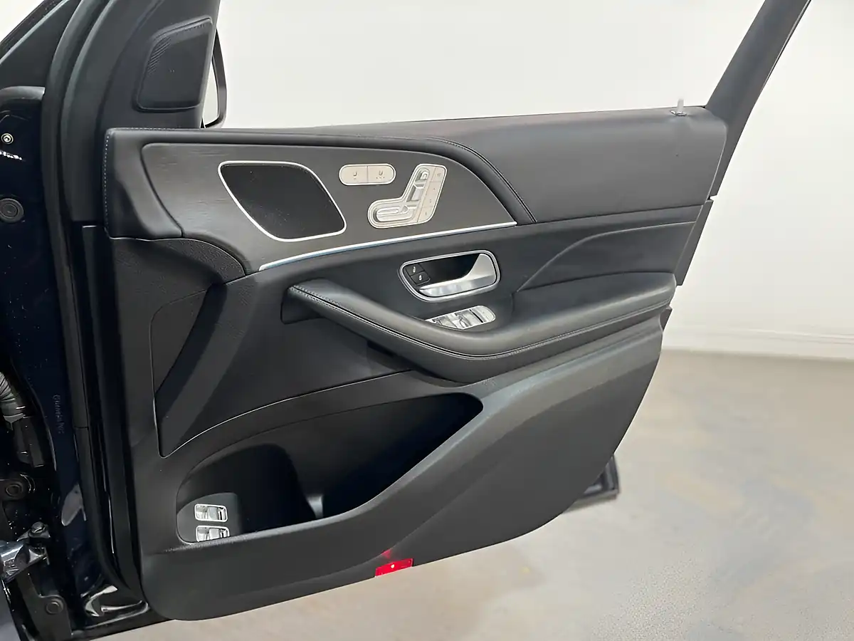 Used 2019 Mercedes-Benz Gle AMG Line Blue - Interior and Exterior details 11