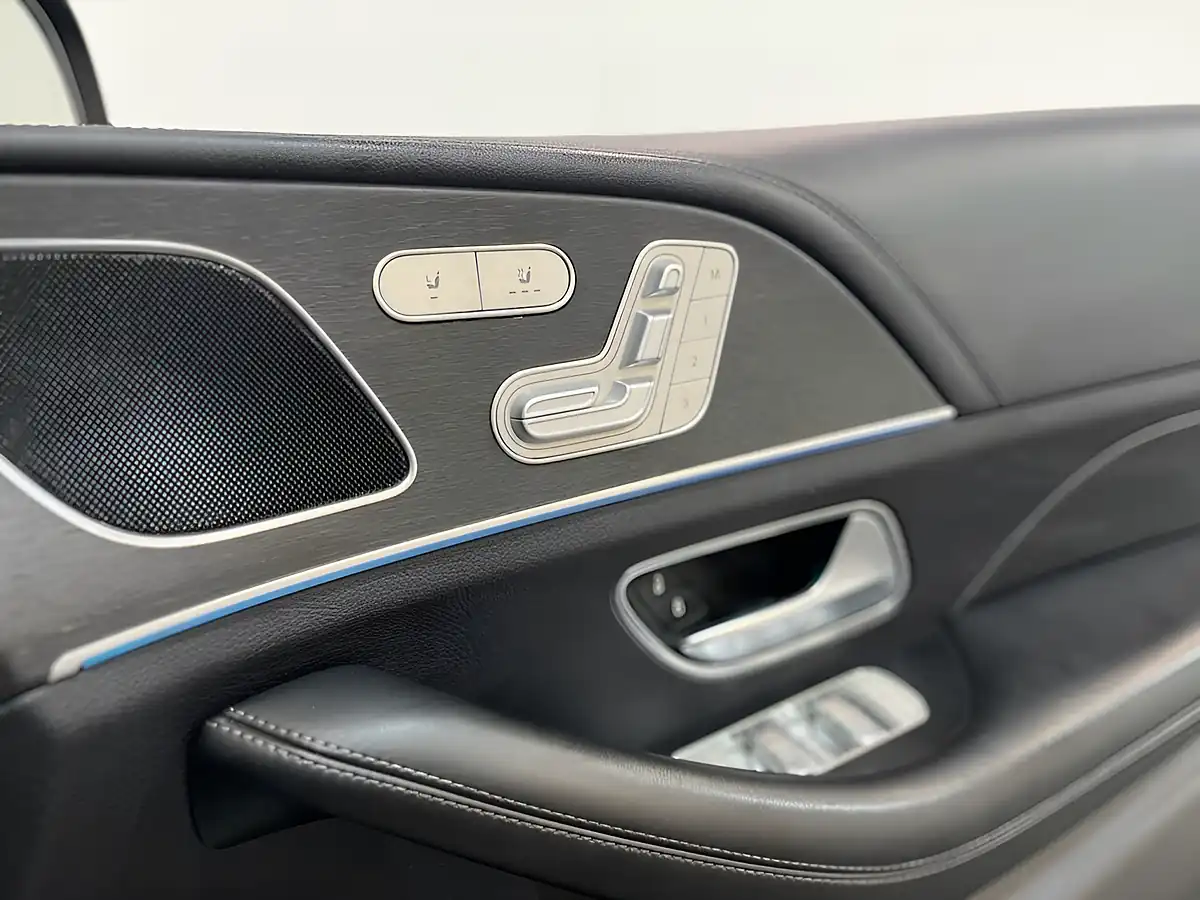 Used 2019 Mercedes-Benz Gle AMG Line Blue - Interior and Exterior details 12