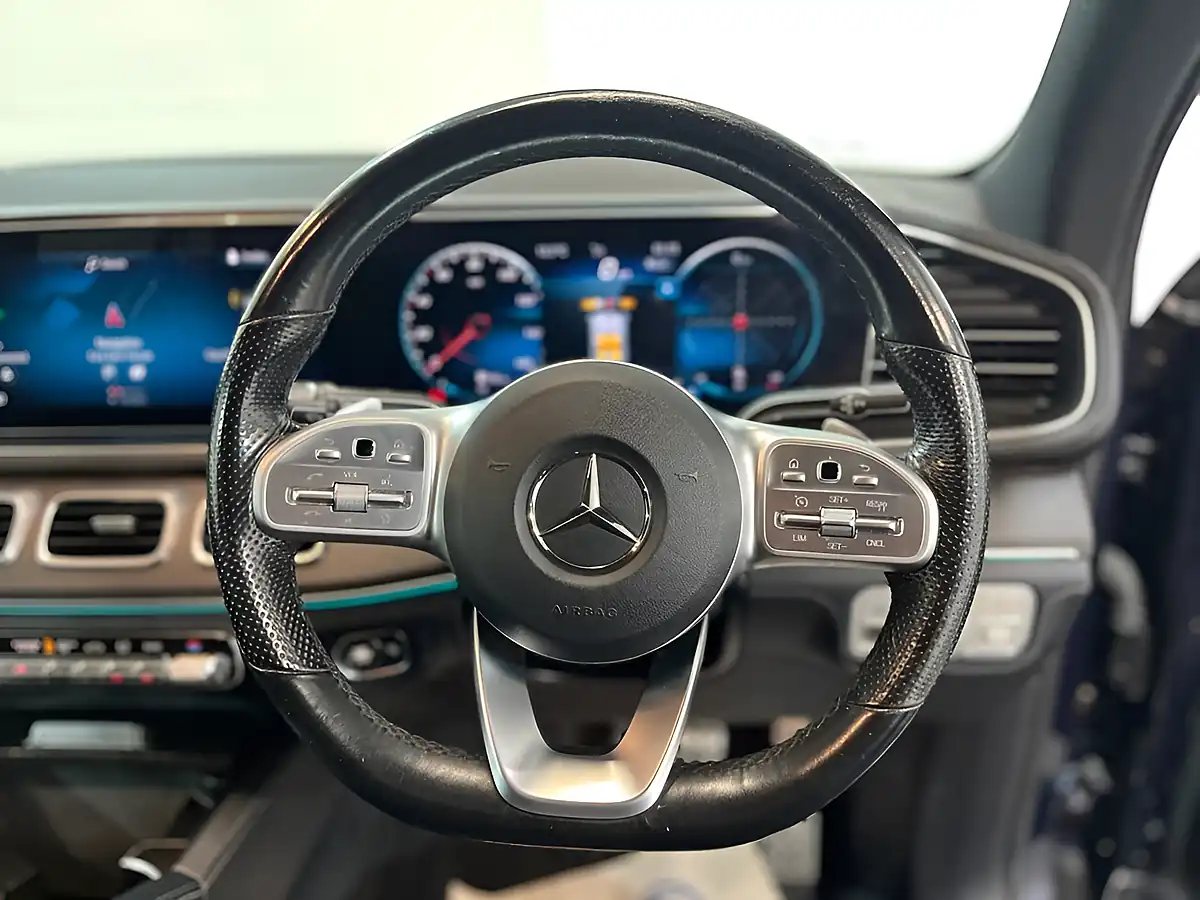 Used 2019 Mercedes-Benz Gle AMG Line Blue - Interior and Exterior details 15