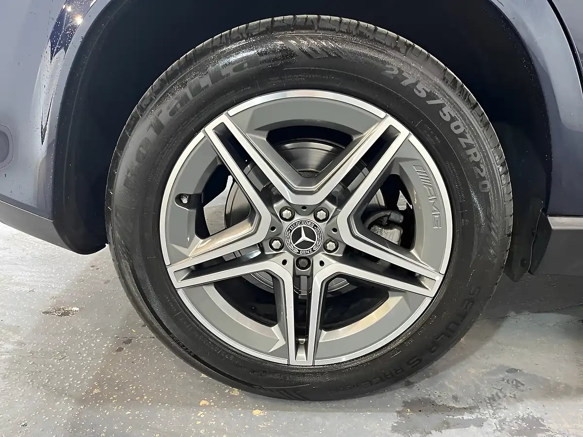 Used 2019 Mercedes-Benz Gle AMG Line Blue - Interior and Exterior details 8