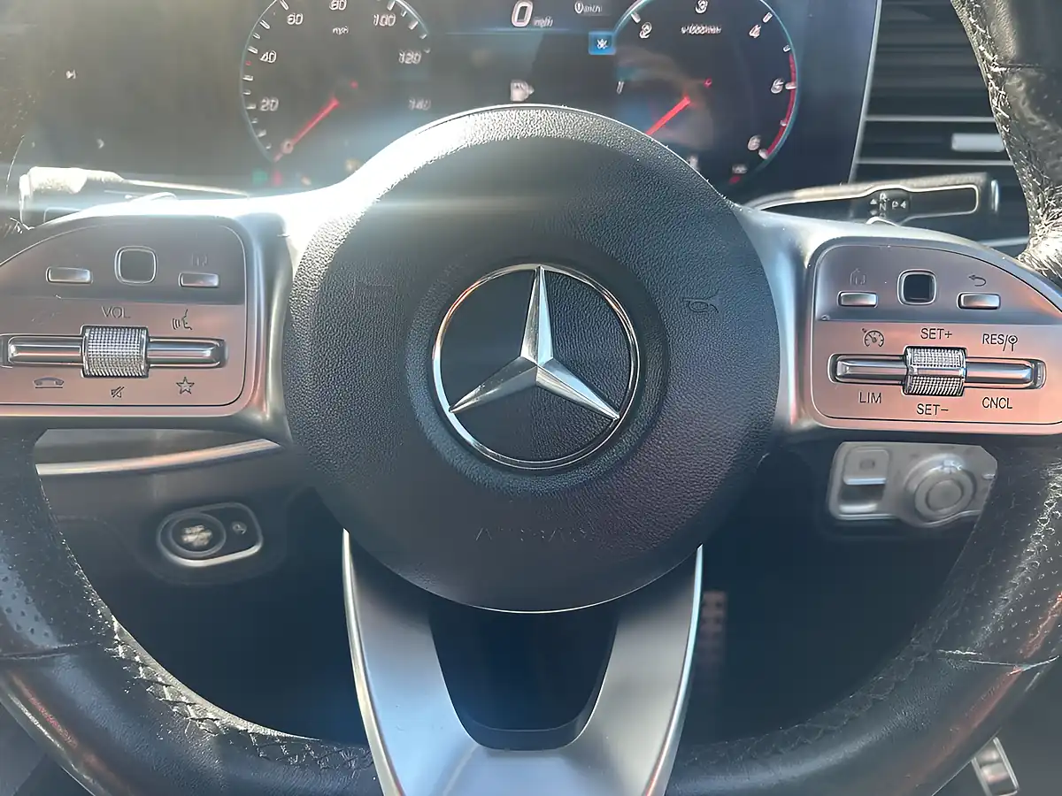 Used 2019 Mercedes-Benz Gle AMG Line (premium) Black - Interior and Exterior details 10