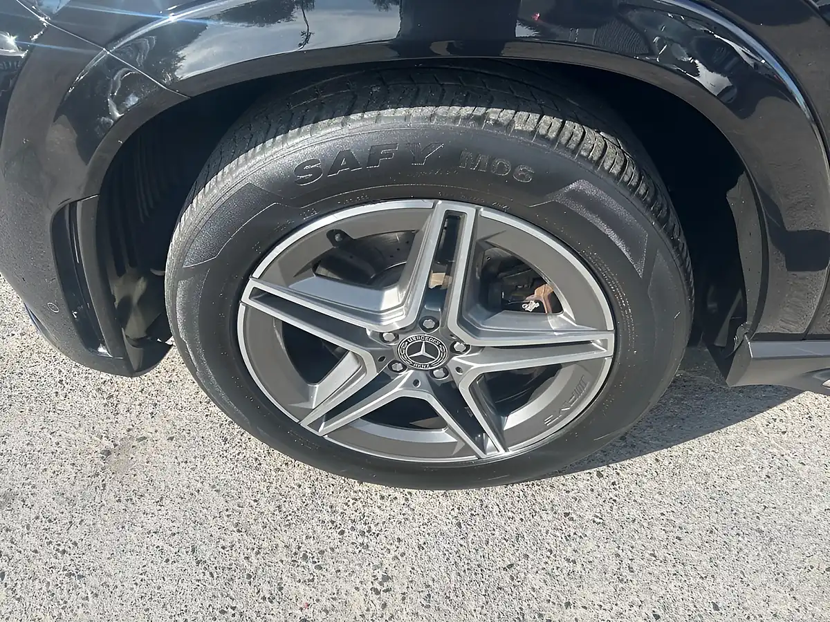 Used 2019 Mercedes-Benz Gle AMG Line (premium) Black - Interior and Exterior details 20