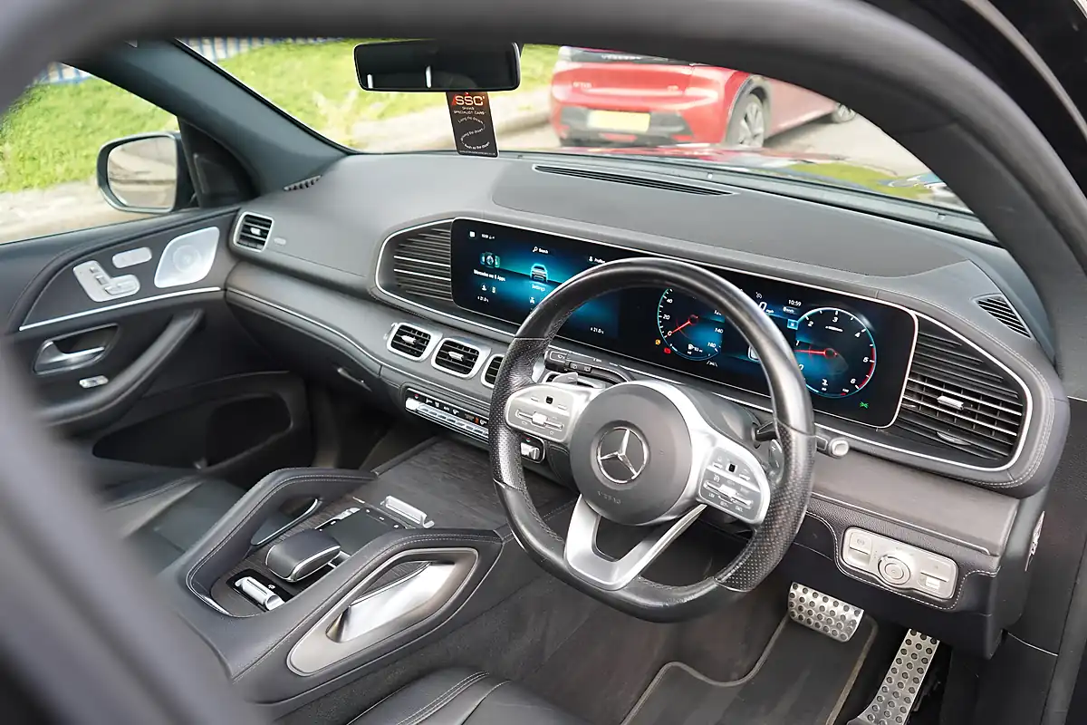 Used 2019 Mercedes-Benz Gle AMG Line Premium Plus Black - Interior and Exterior details 13