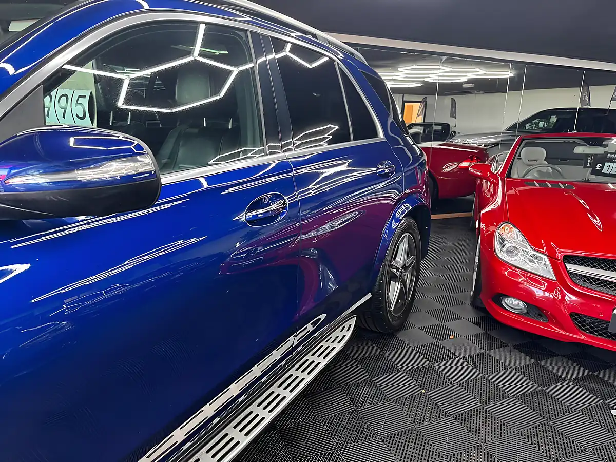 Used 2019 Mercedes-Benz Gle AMG Line (premium Plus) Blue - Interior and Exterior details 10