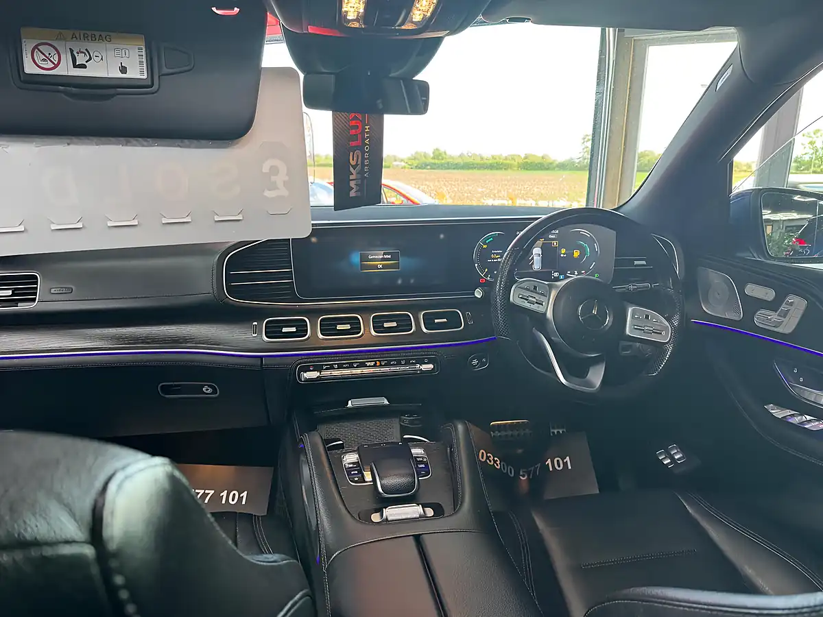 Used 2019 Mercedes-Benz Gle AMG Line (premium Plus) Blue - Interior and Exterior details 17