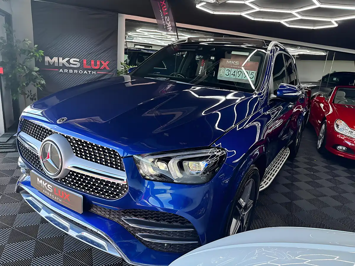 Used 2019 Mercedes-Benz Gle AMG Line (premium Plus) Blue - Interior and Exterior details 3