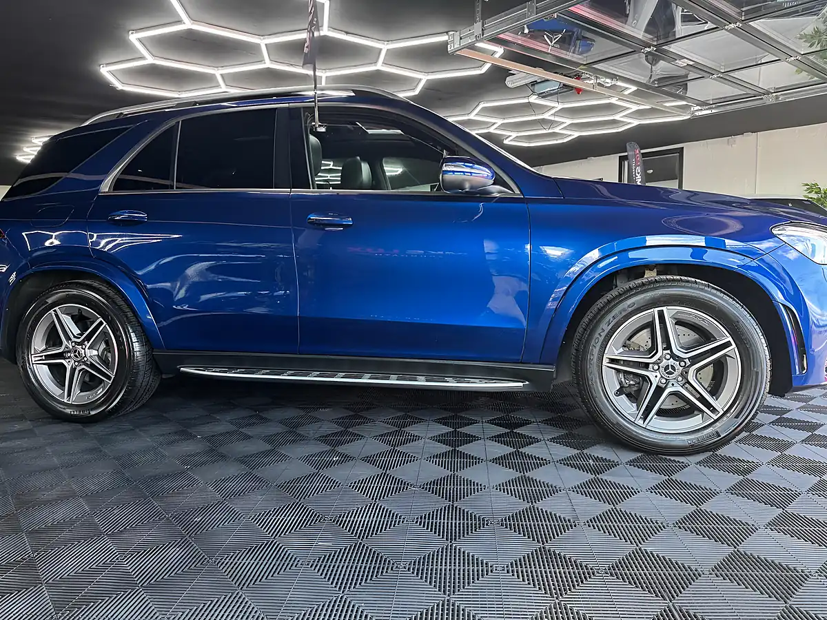 Used 2019 Mercedes-Benz Gle AMG Line (premium Plus) Blue - Interior and Exterior details 7