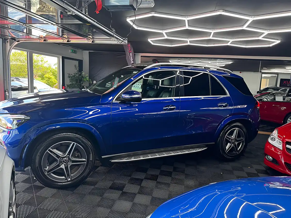 Used 2019 Mercedes-Benz Gle AMG Line (premium Plus) Blue - Interior and Exterior details 9