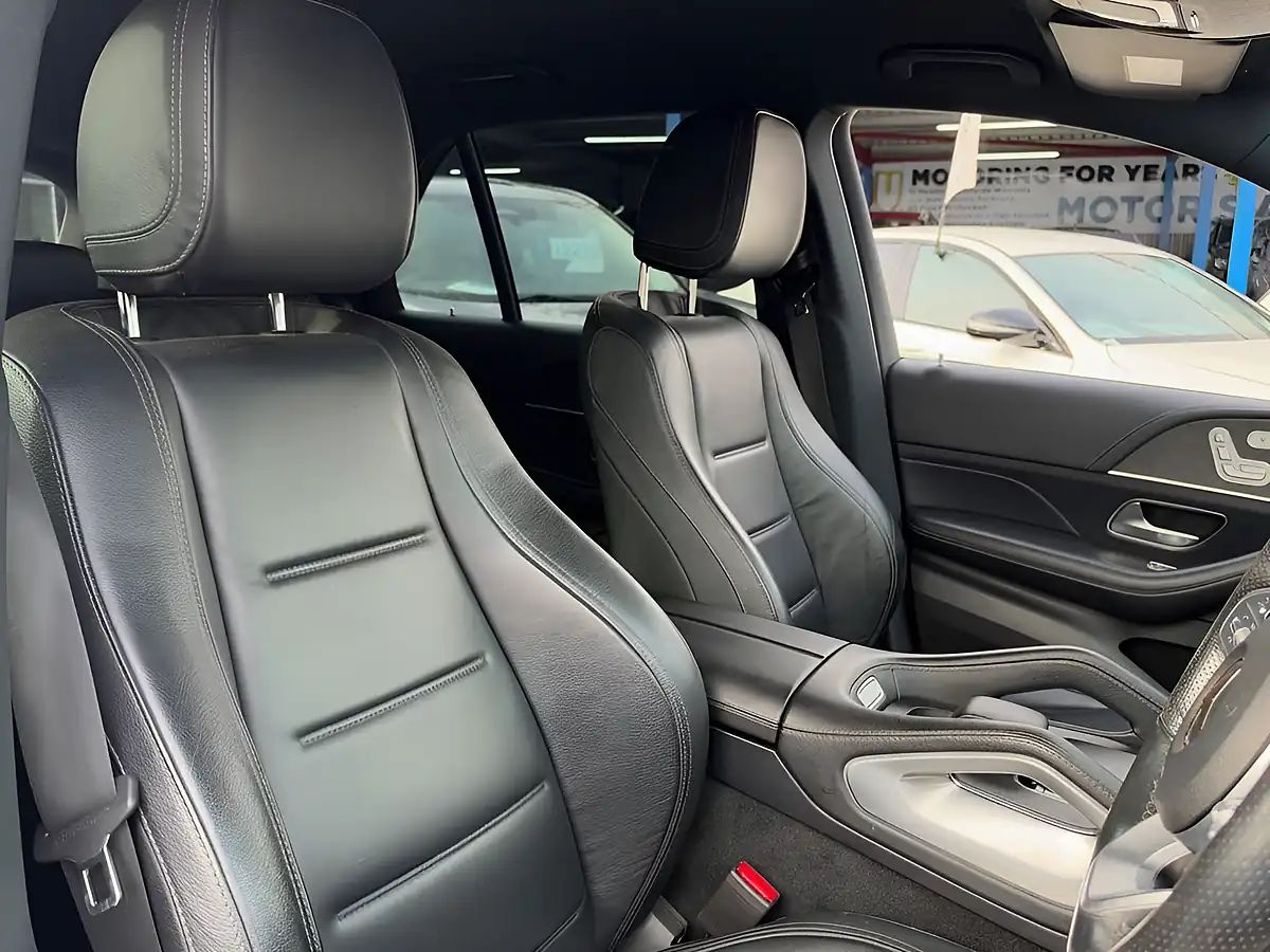 Used 2019 Mercedes-Benz Gle AMG Line White - Interior and Exterior details 13